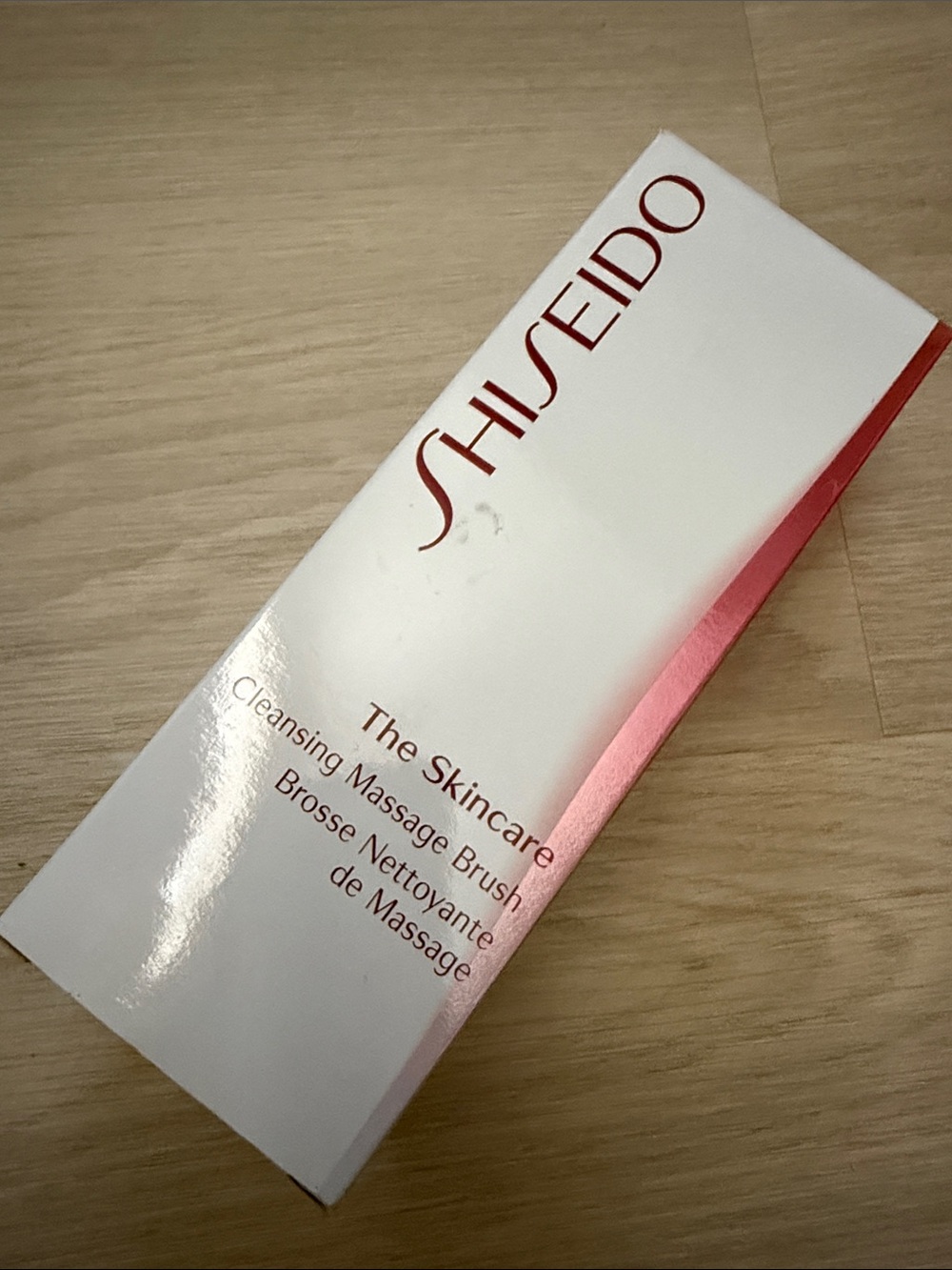 Shiseido Cleansing Massage Brush in Pink and White